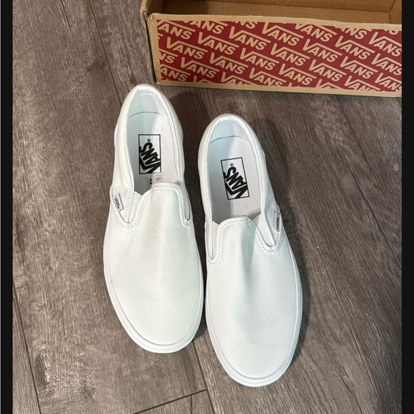 New In Box White Slip On Vans Men’s Size 8.5 Women’s Size 10 - Picture 4 of 6